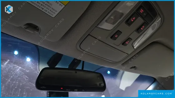KIA CARNIVAL 11-SEATER OUTDOOR