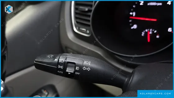 KIA CARNIVAL 11-SEATER OUTDOOR