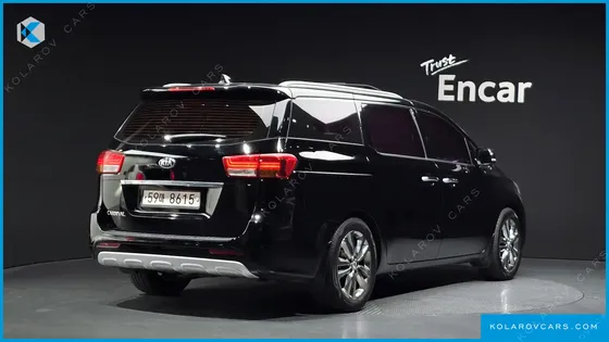 KIA CARNIVAL 9-SEATER NOBLESSE
