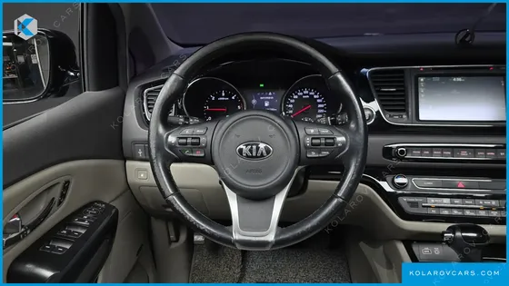 KIA CARNIVAL 9-SEATER NOBLESSE