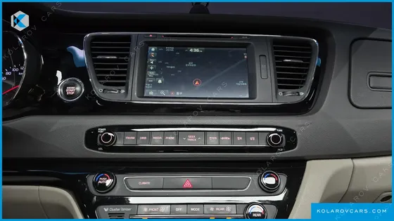 KIA CARNIVAL 9-SEATER NOBLESSE