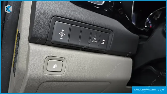 KIA CARNIVAL 9-SEATER NOBLESSE
