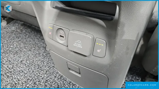 KIA CARNIVAL 9-SEATER NOBLESSE