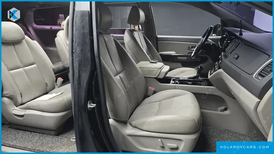 KIA CARNIVAL 9-SEATER NOBLESSE