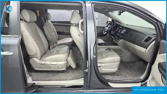 KIA CARNIVAL 9-SEATER PRESTIGE
