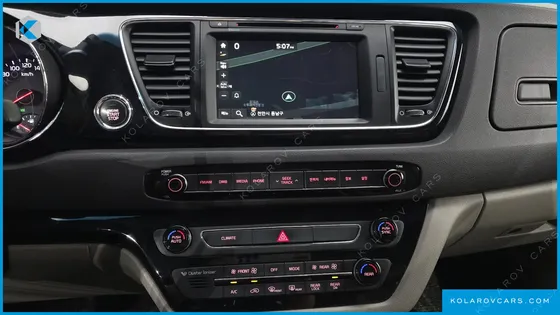 KIA CARNIVAL 9-SEATER PRESTIGE