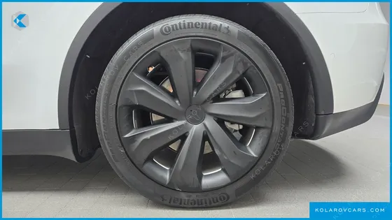 TESLA MODEL Y LONG RANGE AWD