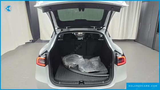 TESLA MODEL Y LONG RANGE AWD