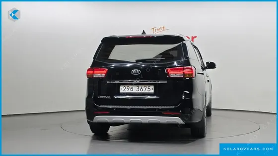 KIA CARNIVAL 9-SEATER NOBLESSE