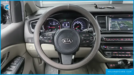 KIA CARNIVAL 9-SEATER NOBLESSE