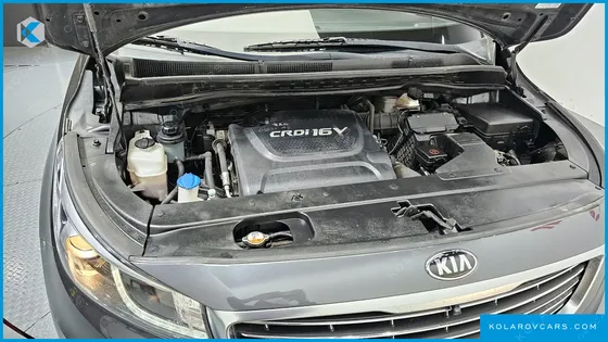 KIA CARNIVAL 9-SEATER PRESTIGE