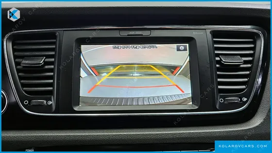 KIA CARNIVAL 9-SEATER PRESTIGE