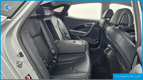 HYUNDAI GRANDEUR HG240 MODERN