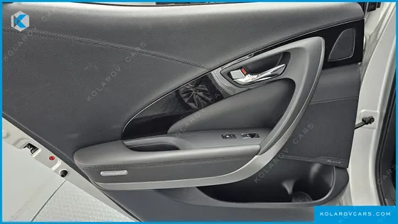 HYUNDAI GRANDEUR HG240 MODERN