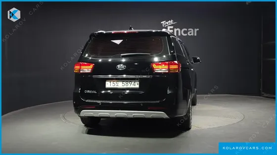KIA CARNIVAL 9-SEATER PRESTIGE