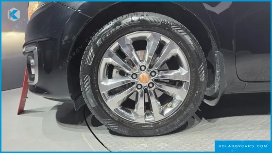 KIA CARNIVAL 9-SEATER PRESTIGE