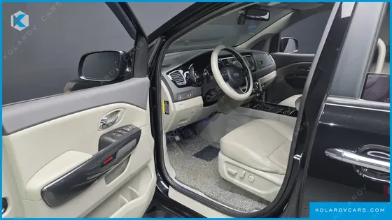 KIA CARNIVAL 9-SEATER PRESTIGE