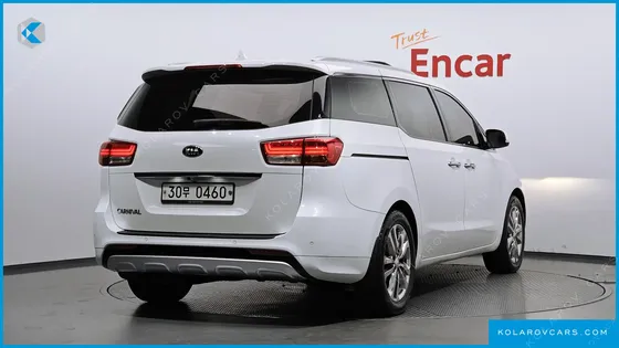 KIA CARNIVAL 9-SEATER NOBLESSE