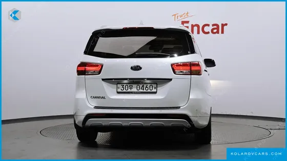 KIA CARNIVAL 9-SEATER NOBLESSE
