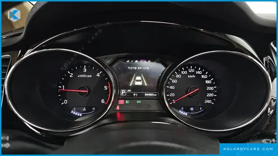 KIA CARNIVAL 9-SEATER NOBLESSE