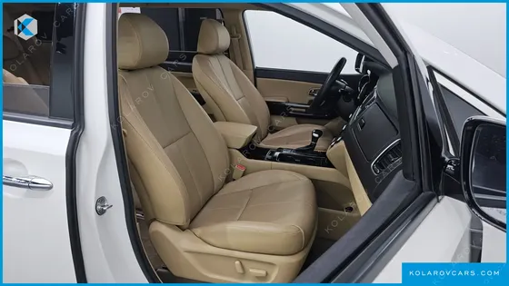 KIA CARNIVAL 9-SEATER NOBLESSE