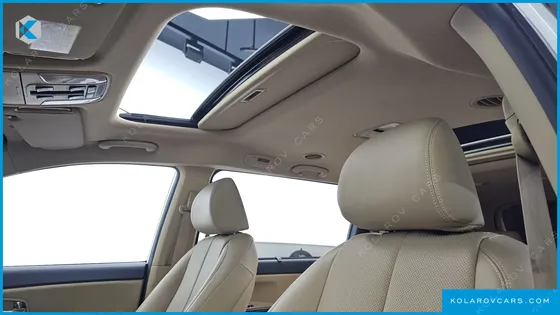 KIA CARNIVAL 9-SEATER NOBLESSE