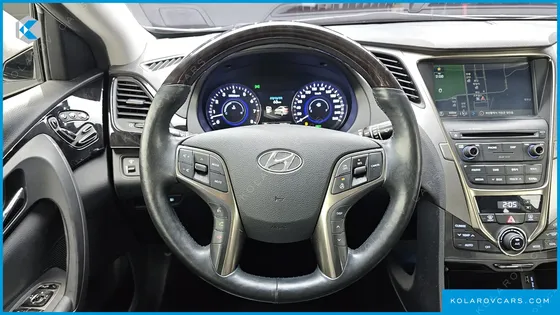 HYUNDAI GRANDEUR HG240 MODERN