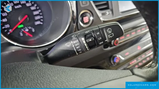 KIA CARNIVAL 9-SEATER HI-LIMOUSINE