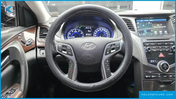 HYUNDAI GRANDEUR HG240 MODERN