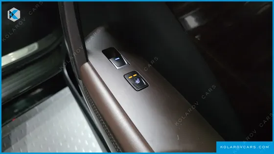 HYUNDAI GRANDEUR HG240 MODERN