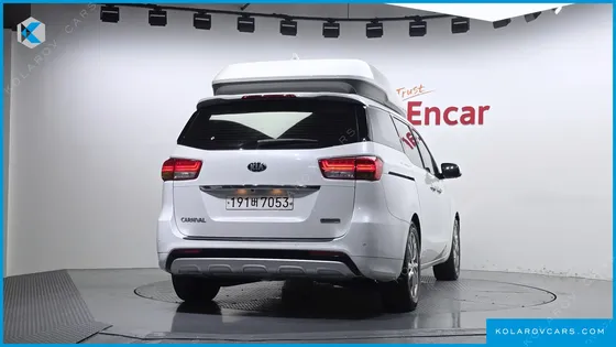 KIA CARNIVAL 9-SEATER HI-LIMOUSINE