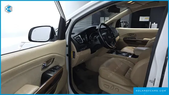 KIA CARNIVAL 9-SEATER HI-LIMOUSINE