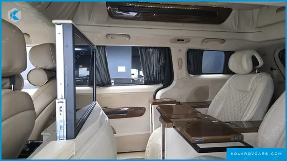 KIA CARNIVAL 9-SEATER HI-LIMOUSINE
