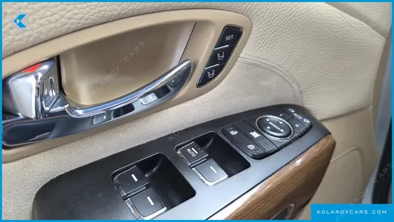 KIA CARNIVAL 9-SEATER HI-LIMOUSINE