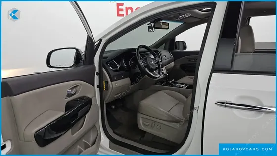 KIA CARNIVAL 9-SEATER PRESTIGE