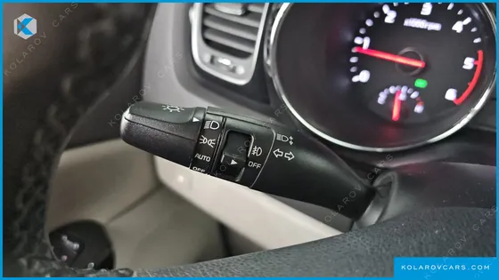 KIA CARNIVAL 9-SEATER PRESTIGE