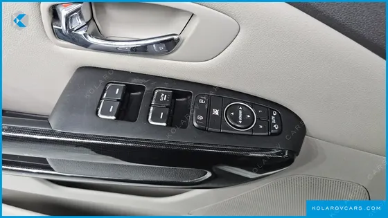 KIA CARNIVAL 9-SEATER PRESTIGE