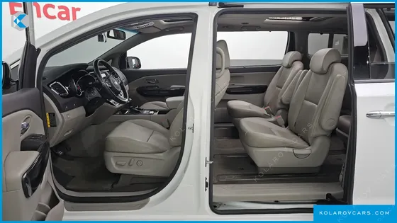 KIA CARNIVAL 9-SEATER PRESTIGE