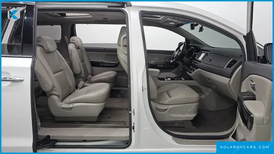 KIA CARNIVAL 9-SEATER PRESTIGE