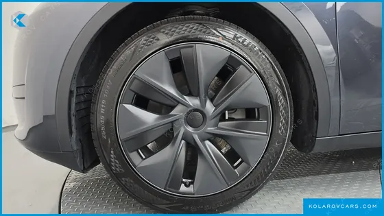 TESLA MODEL Y RWD
