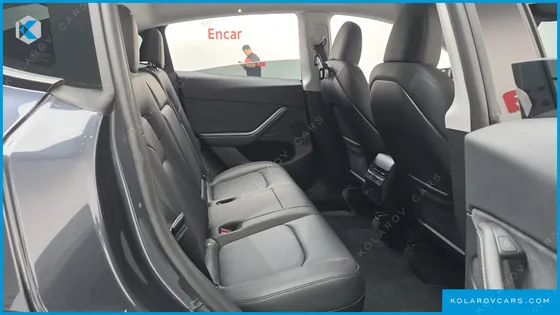 TESLA MODEL Y RWD