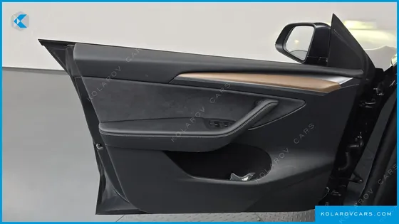 TESLA MODEL Y RWD