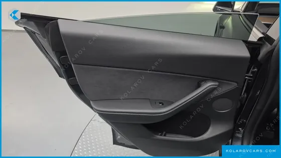 TESLA MODEL Y RWD