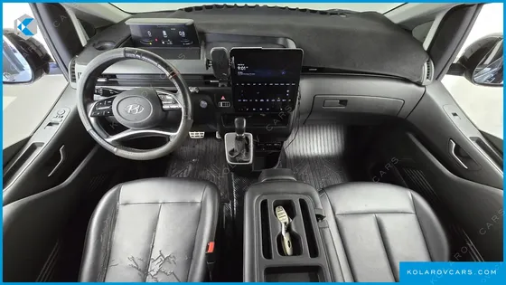 HYUNDAI STARIA TOURER 9-SEATER