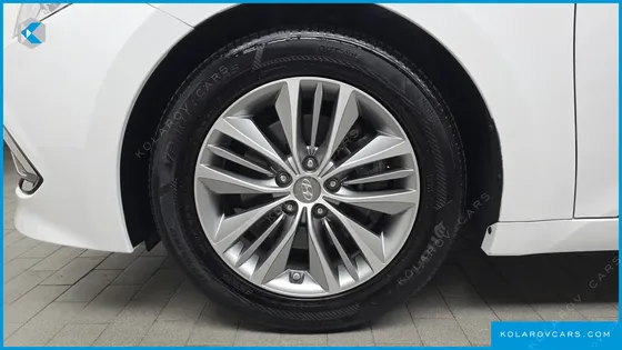 HYUNDAI GRANDEUR HG240 MODERN COLLECTION