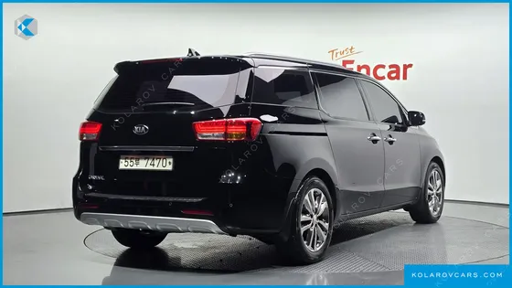 KIA CARNIVAL 9-SEATER NOBLESSE SPECIAL