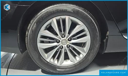 HYUNDAI GRANDEUR HG240 MODERN