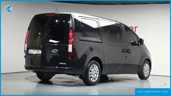 HYUNDAI STARIA L3.5 CARGO 5-SEATER