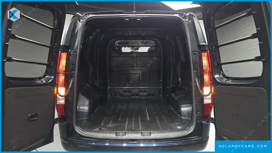 HYUNDAI STARIA L3.5 CARGO 5-SEATER