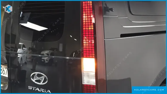 HYUNDAI STARIA L3.5 CARGO 5-SEATER